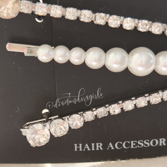 Vera Wang Set of 4 Silver Hair Pins Sparkling Crystals Pearl Bling NWT - Picture 4 of 12